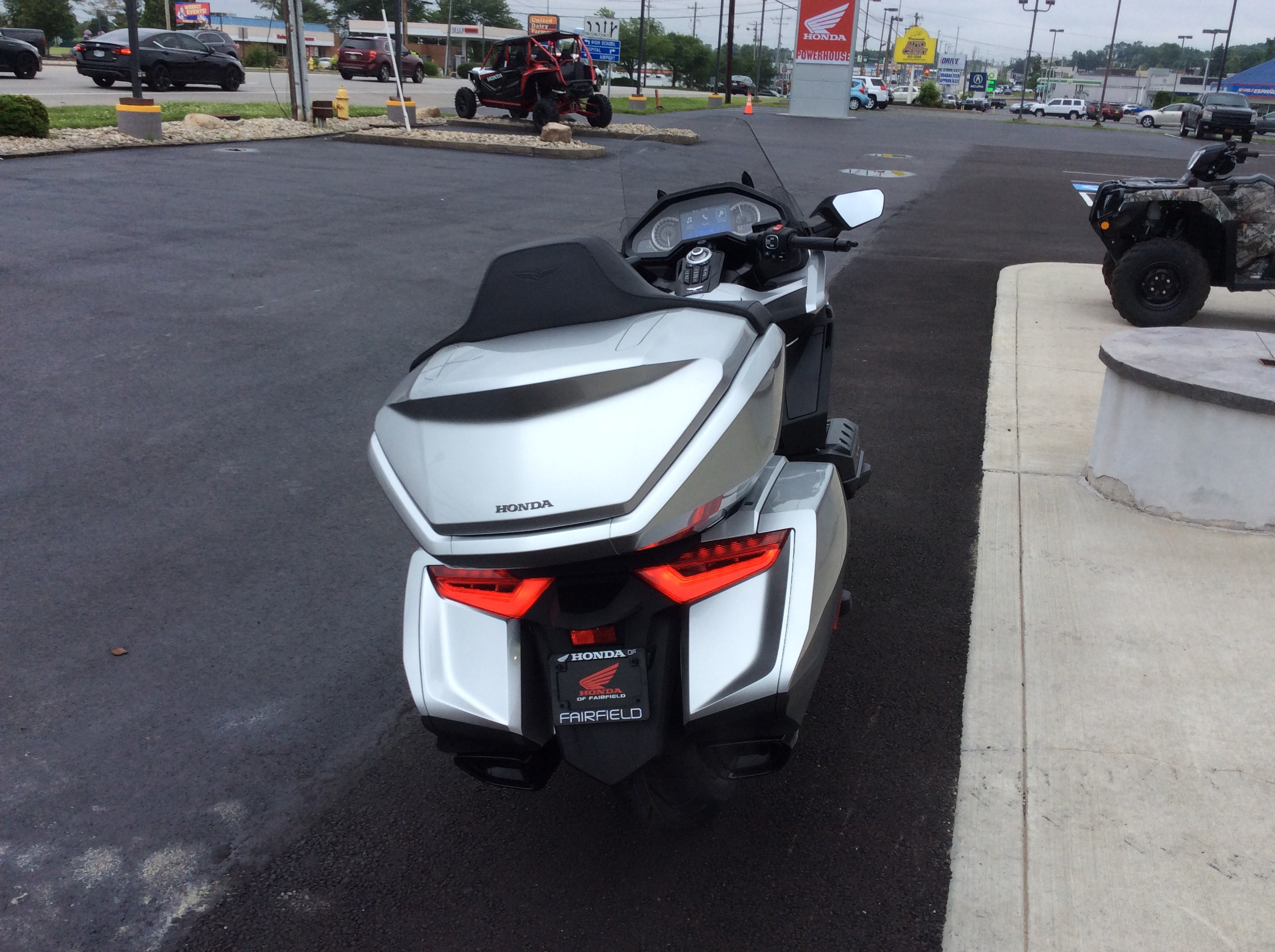 2025 Honda GOLDWING TOUR AUTOMATIC DCT - Photo 3